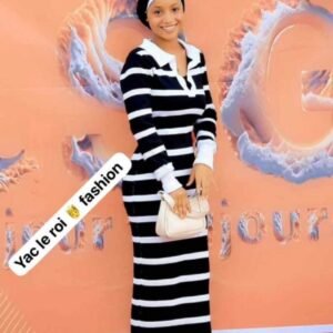 Belle robe, chaussures, sacs de bon prix