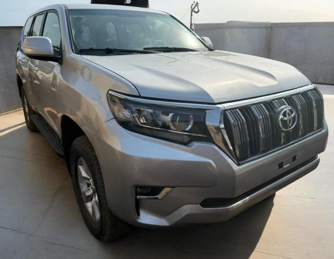 Toyota Prado TXL Année 2019 Boite manuelle Moteur Diesel 5L à 16 millions