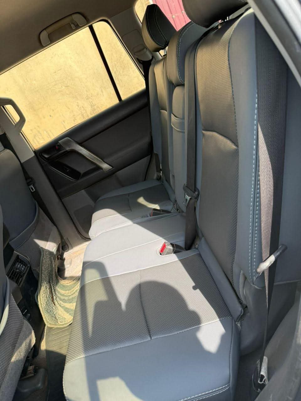 Toyota Prado TXL Année 2019 Boite manuelle Moteur Diesel 5L à 16 millions – Image 4